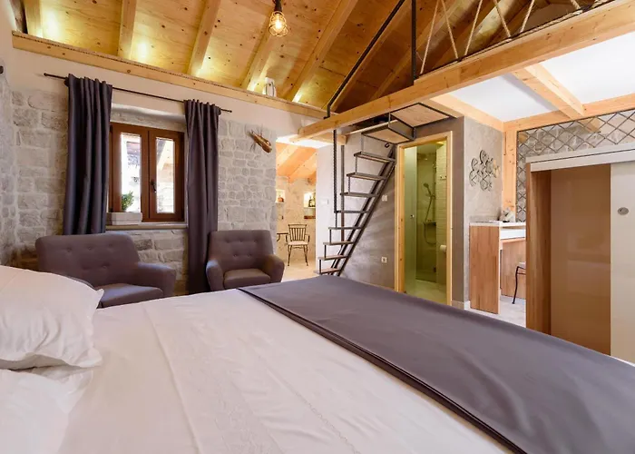 And Kudelik Centar Apartamento Trogir
