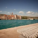 Апартаменти And Kudelik Centar