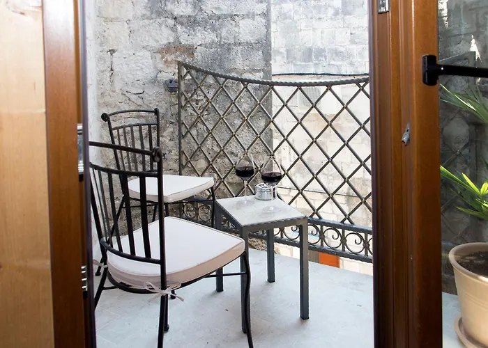 アパート And Kudelik Centar トロギール