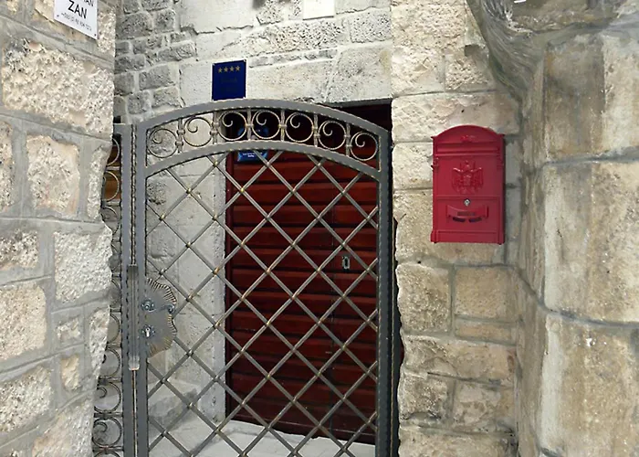 And Kudelik Centar *