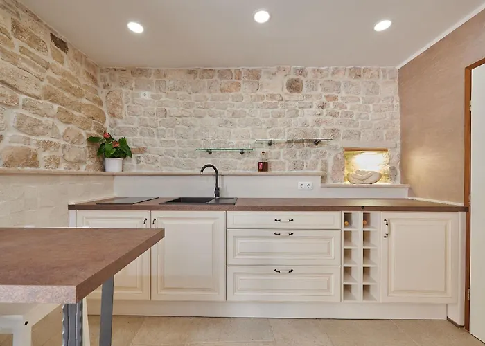 And Kudelik Centar *