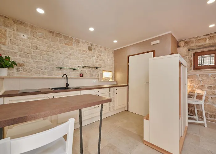 アパート And Kudelik Centar